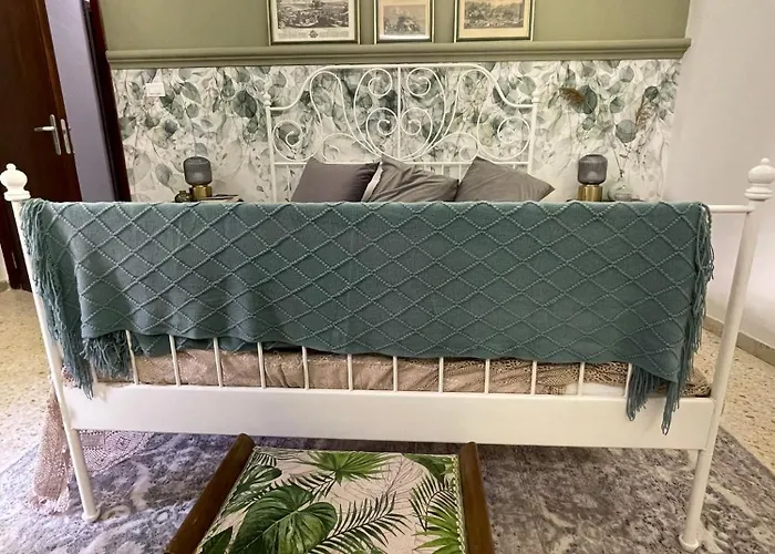 Domus Flora Bed & Breakfast *